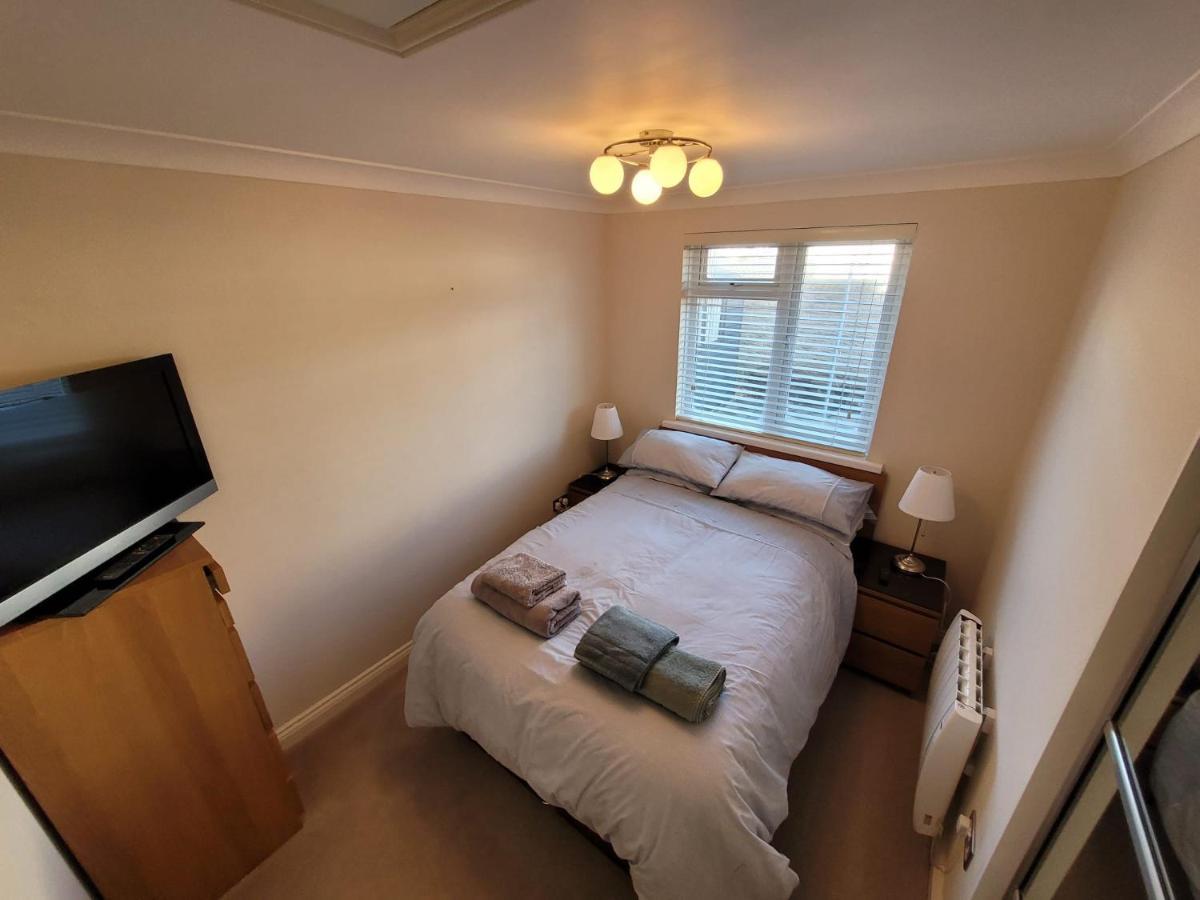 The Mumbles - Bungalow - 2 Bedrooms - Pet Friendly Σουόνσι Εξωτερικό φωτογραφία